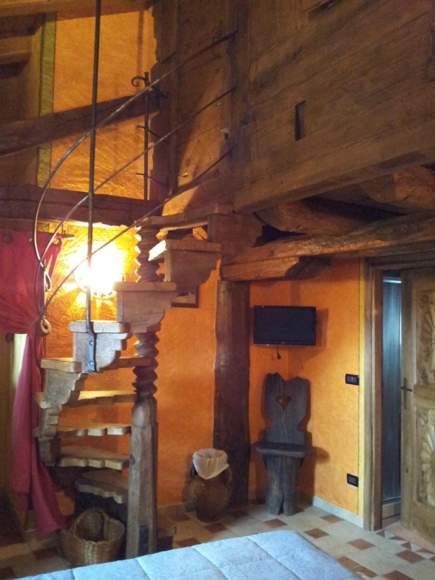 Affittacamere Saint Salod Charvensod Rum bild